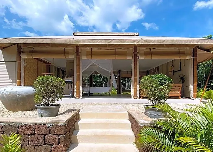 Resort The Beige