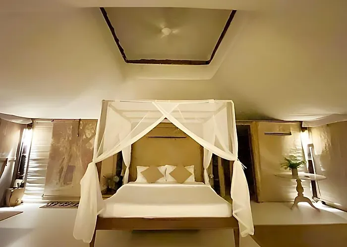 Resort The Beige